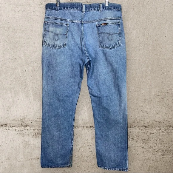 Vintage Distressed Jeans - Picture 5 of 5